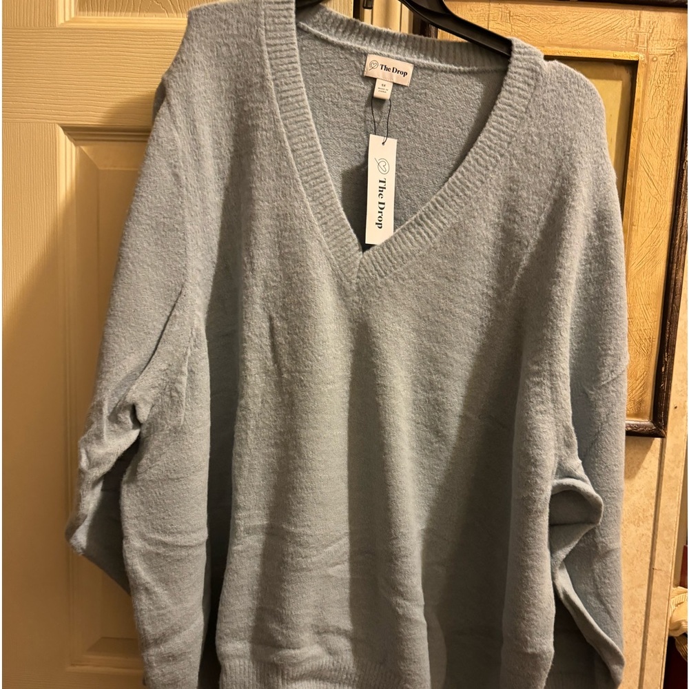 Sweater - Picture 1 of 5